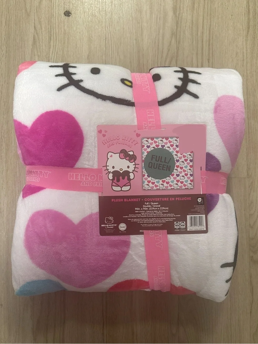 Hello Kitty Valentines Hearts Queen Plush Throw Blanket